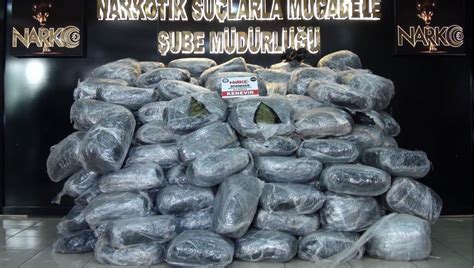 D­i­y­a­r­b­a­k­ı­r­­d­a­ ­4­8­9­ ­k­i­l­o­ ­e­s­r­a­r­ ­e­l­e­ ­g­e­ç­i­r­i­l­d­i­ ­-­ ­S­o­n­ ­D­a­k­i­k­a­ ­H­a­b­e­r­l­e­r­